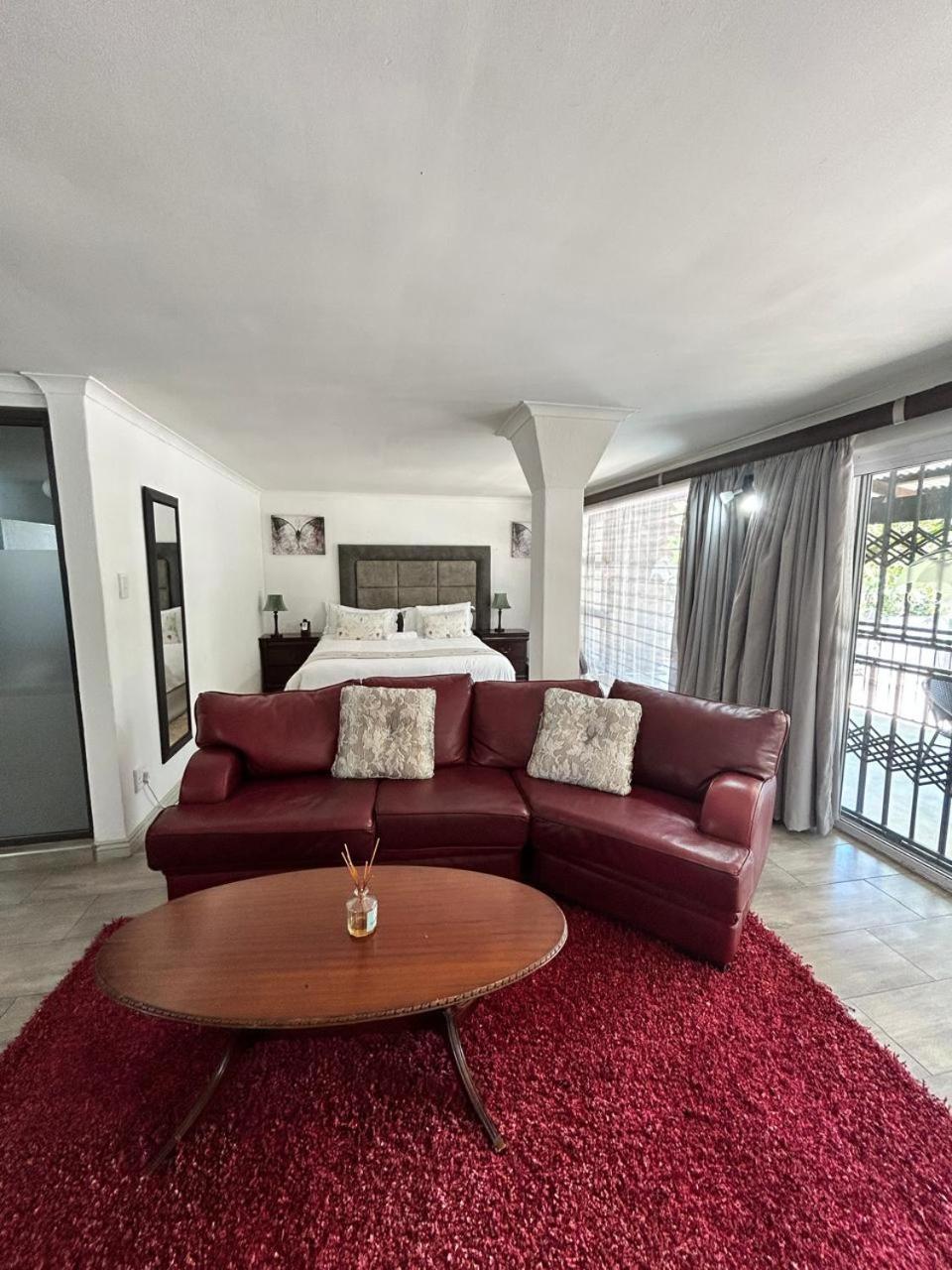 נלספרויט Calla Lily Guesthouse מראה חיצוני תמונה