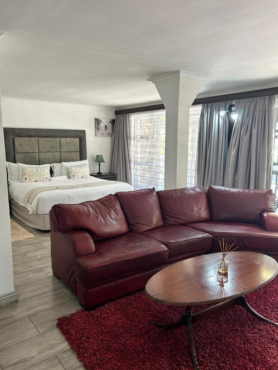 נלספרויט Calla Lily Guesthouse מראה חיצוני תמונה