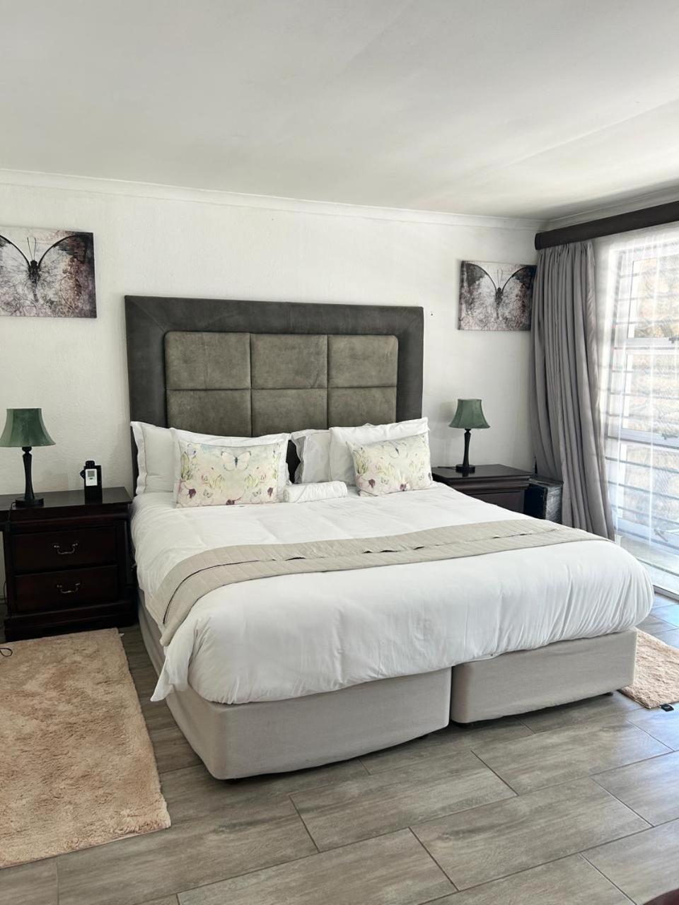 נלספרויט Calla Lily Guesthouse מראה חיצוני תמונה