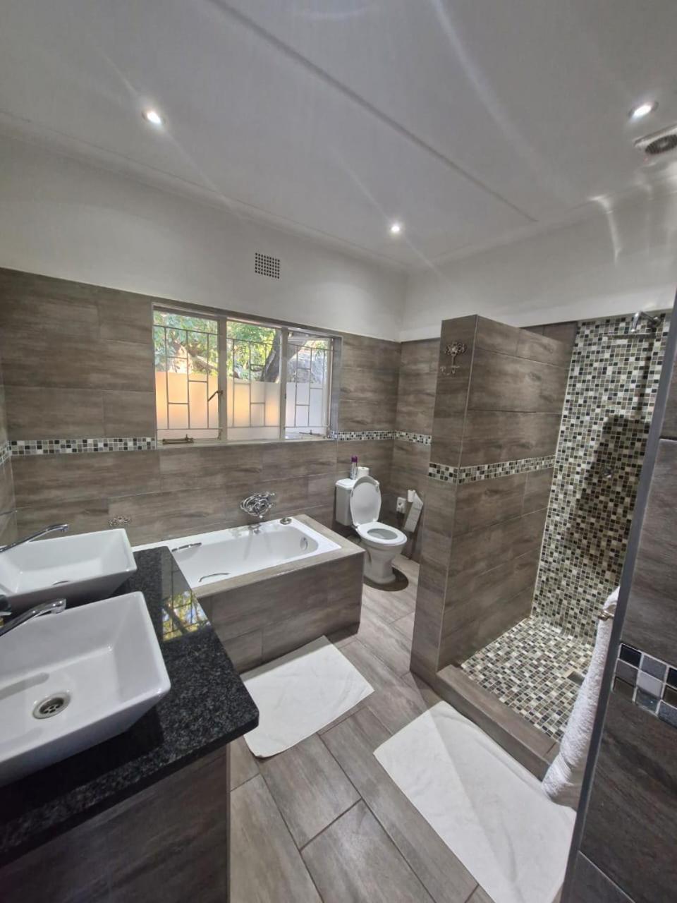 נלספרויט Calla Lily Guesthouse מראה חיצוני תמונה