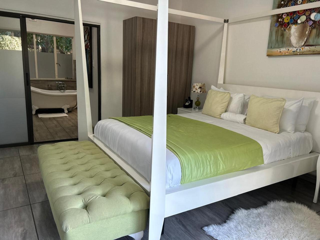 נלספרויט Calla Lily Guesthouse מראה חיצוני תמונה