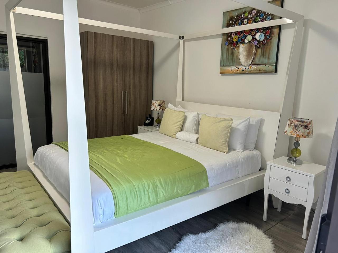 נלספרויט Calla Lily Guesthouse מראה חיצוני תמונה