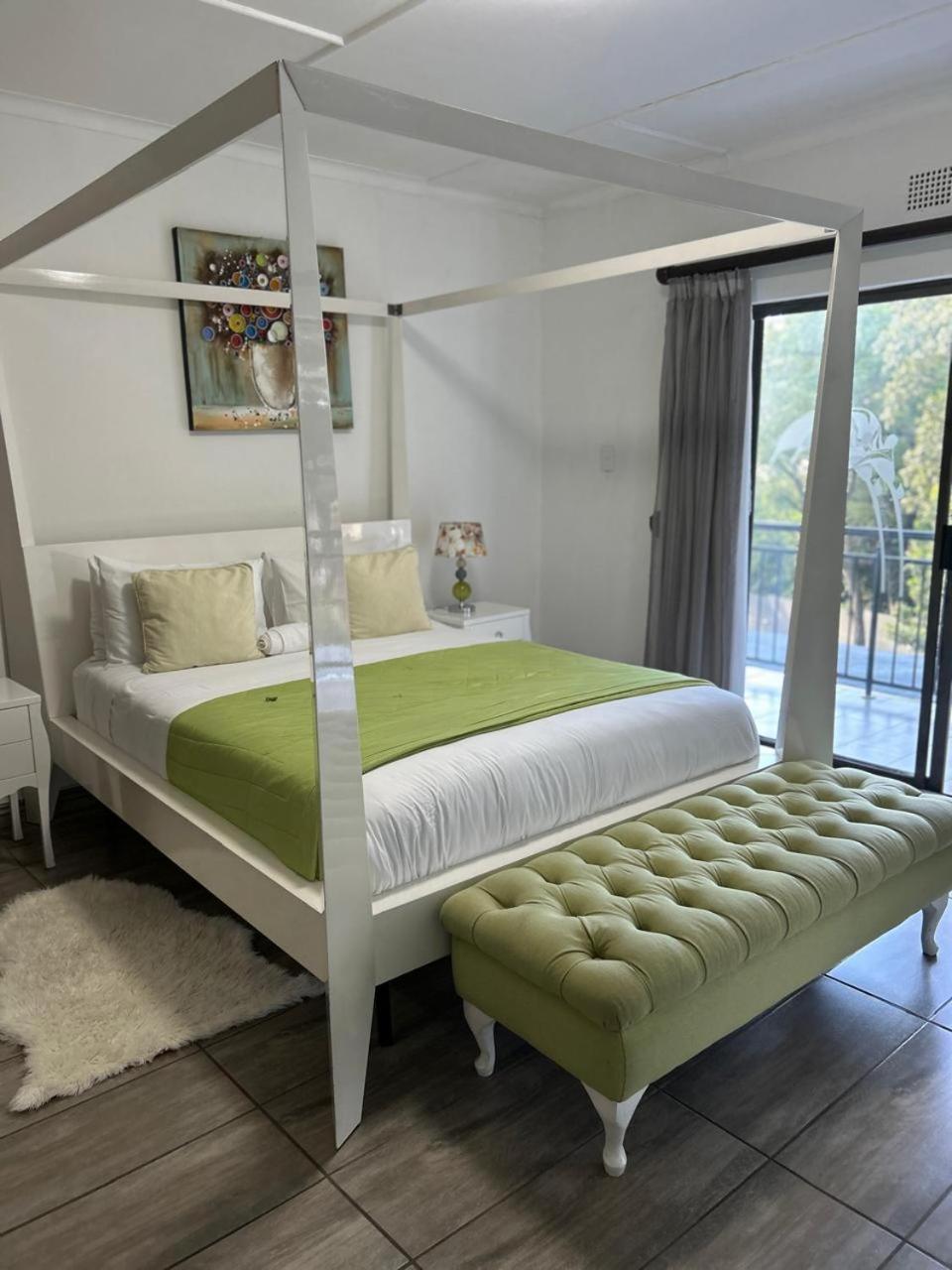 נלספרויט Calla Lily Guesthouse מראה חיצוני תמונה