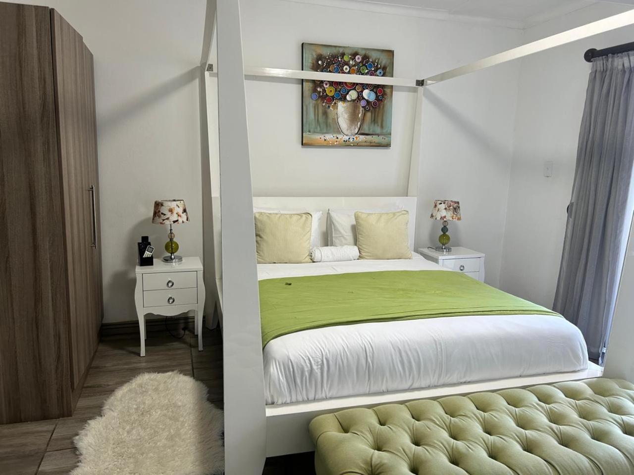 נלספרויט Calla Lily Guesthouse מראה חיצוני תמונה
