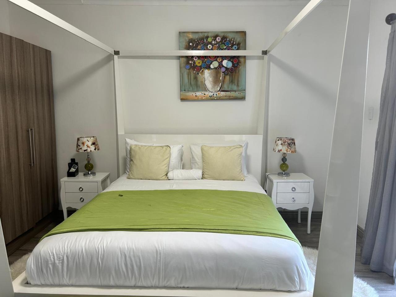 נלספרויט Calla Lily Guesthouse מראה חיצוני תמונה