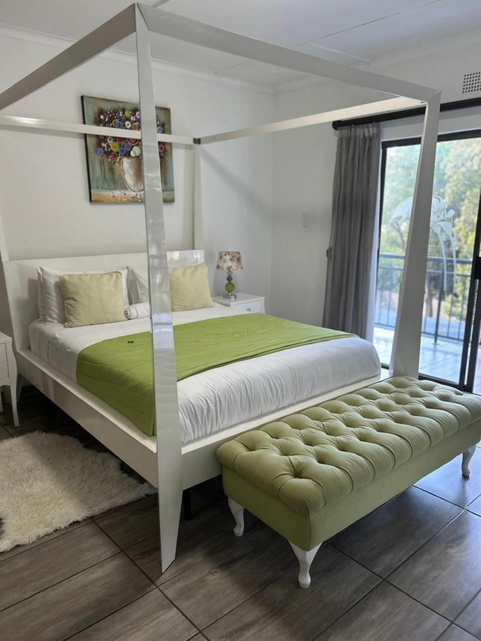 נלספרויט Calla Lily Guesthouse מראה חיצוני תמונה