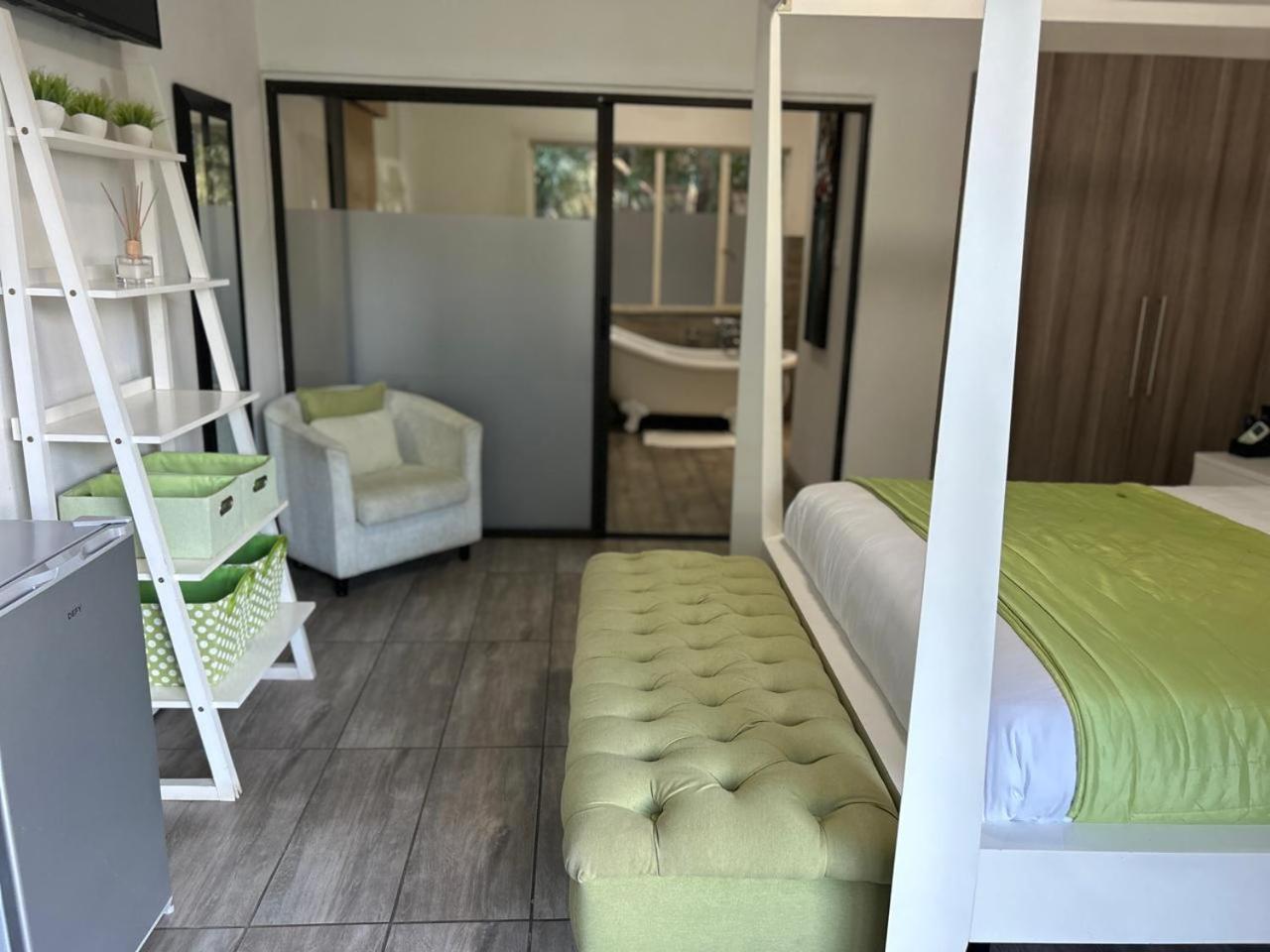 נלספרויט Calla Lily Guesthouse מראה חיצוני תמונה