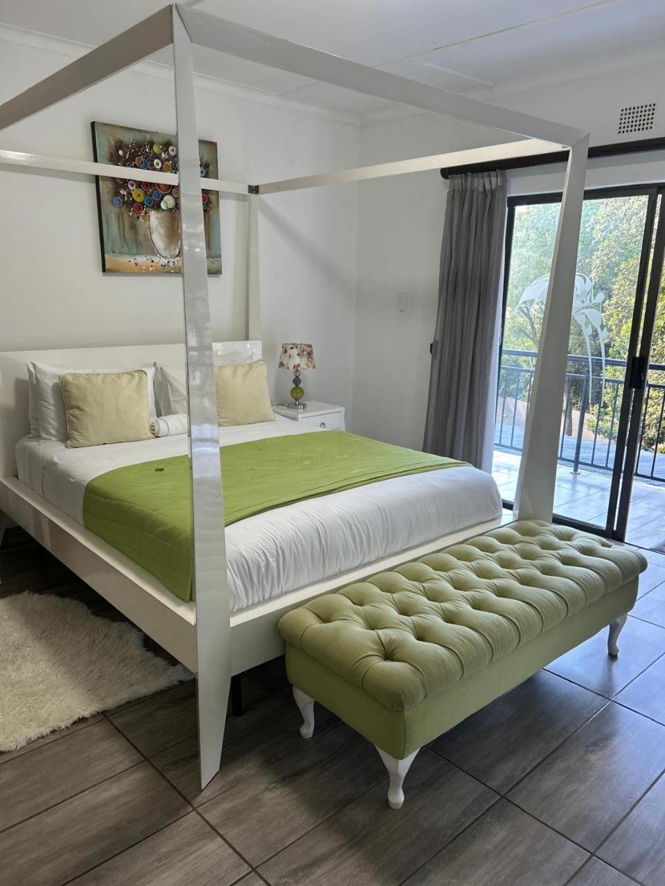 נלספרויט Calla Lily Guesthouse מראה חיצוני תמונה
