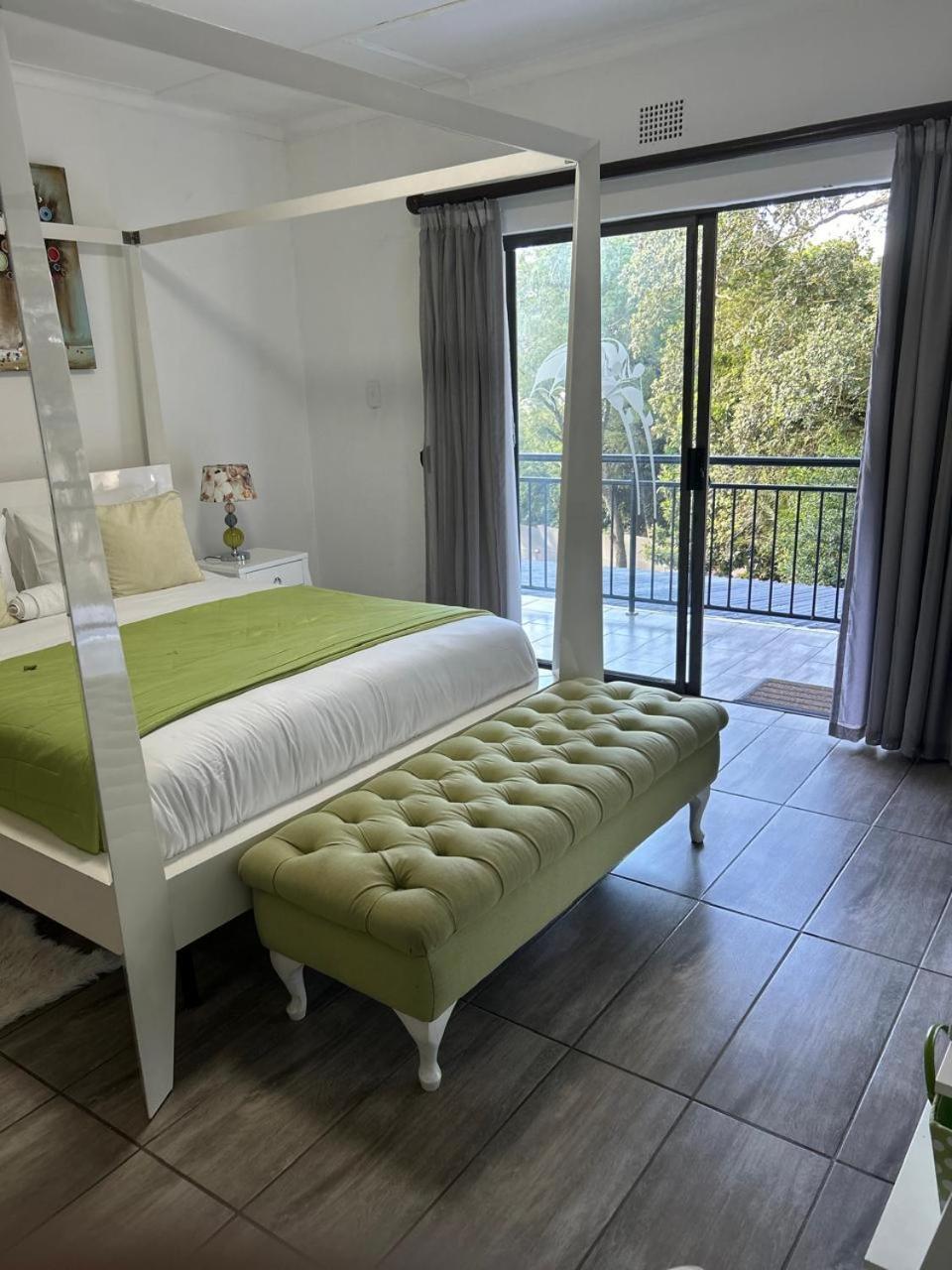 נלספרויט Calla Lily Guesthouse מראה חיצוני תמונה