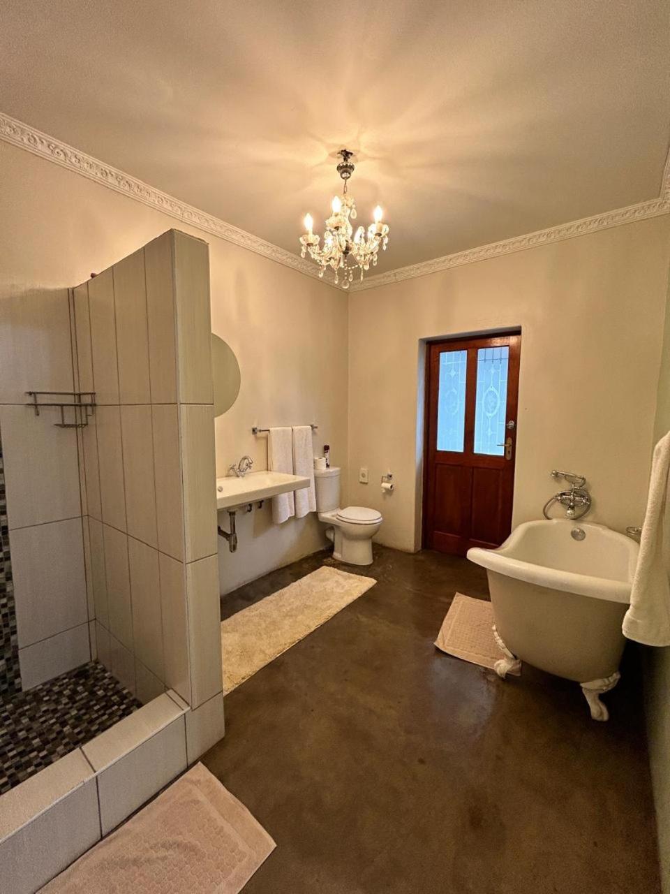 נלספרויט Calla Lily Guesthouse מראה חיצוני תמונה